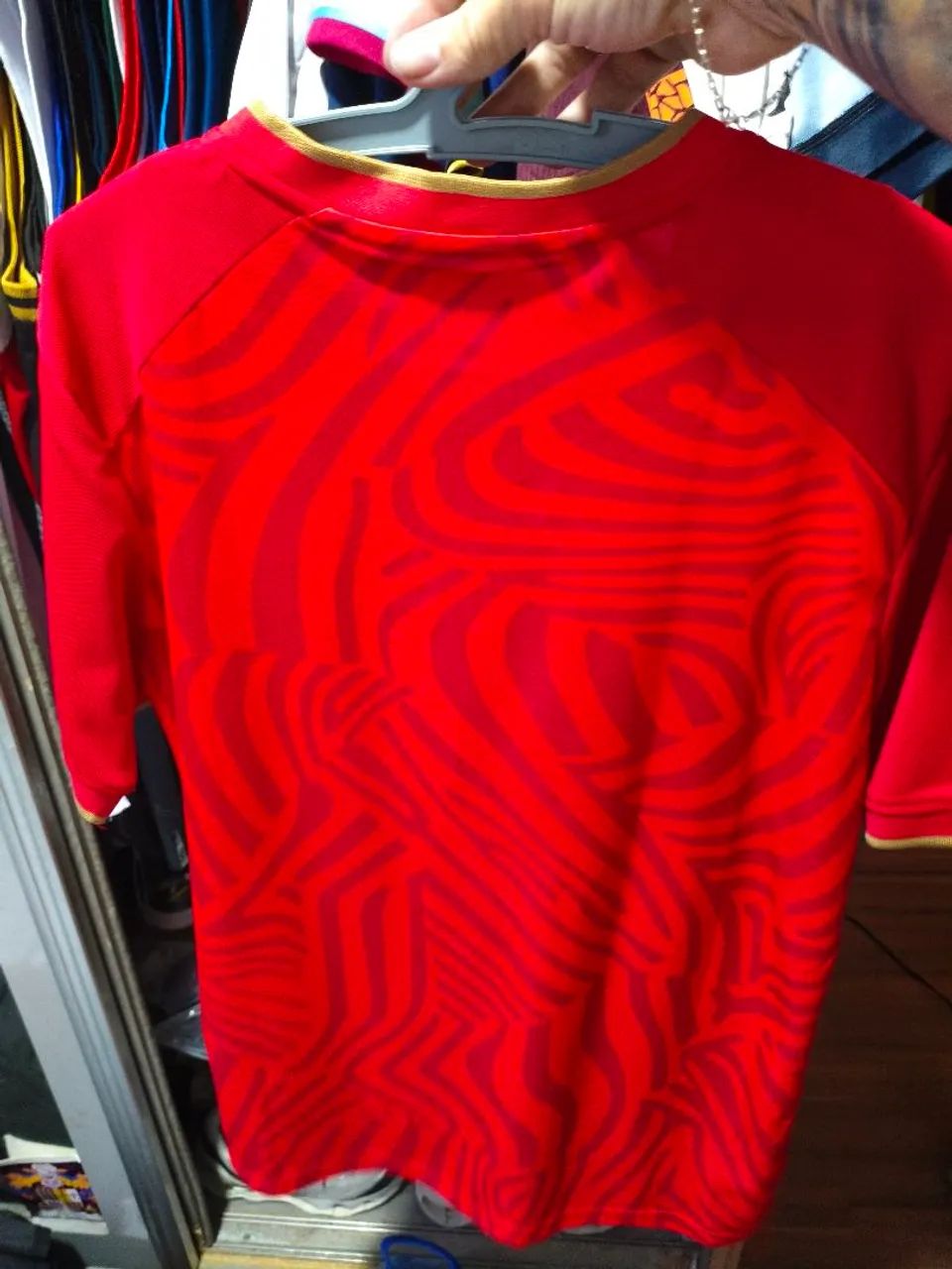 Camisa Sevilha tamanho M  - Foto 4