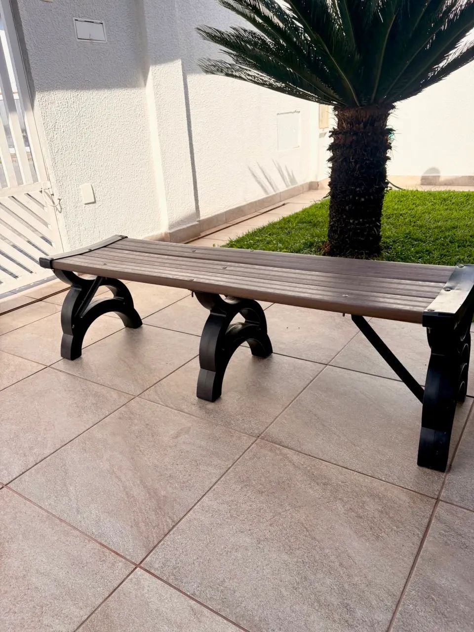 Linda conjunto de banco e mesa  - Foto 2