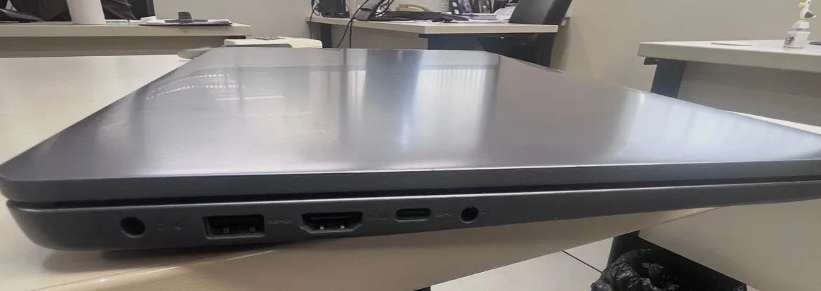 Lenovo IdeaPad 3 15ITL6 - Foto 3