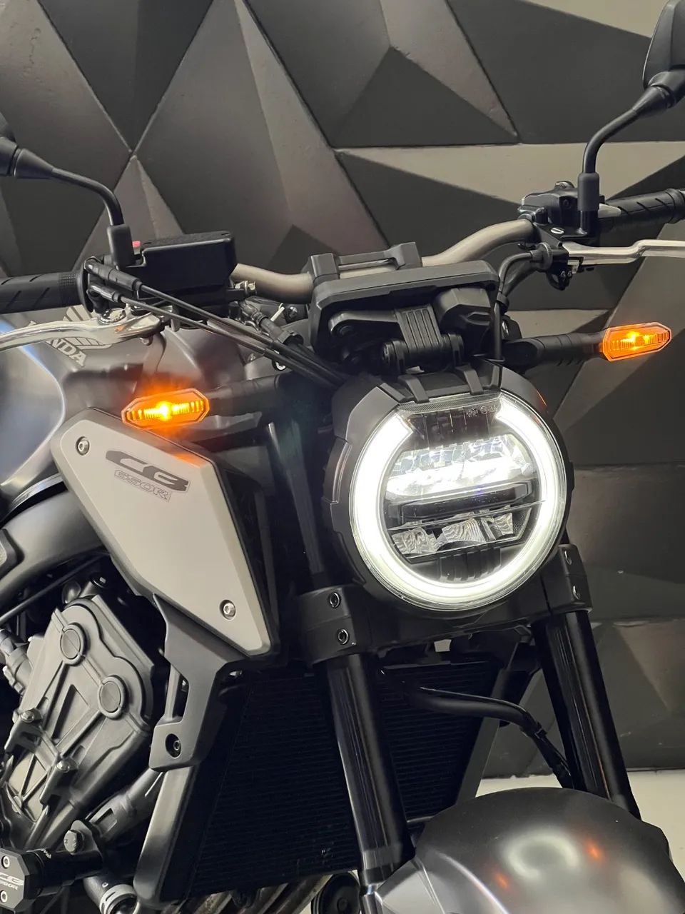 CB 650R - Foto 2