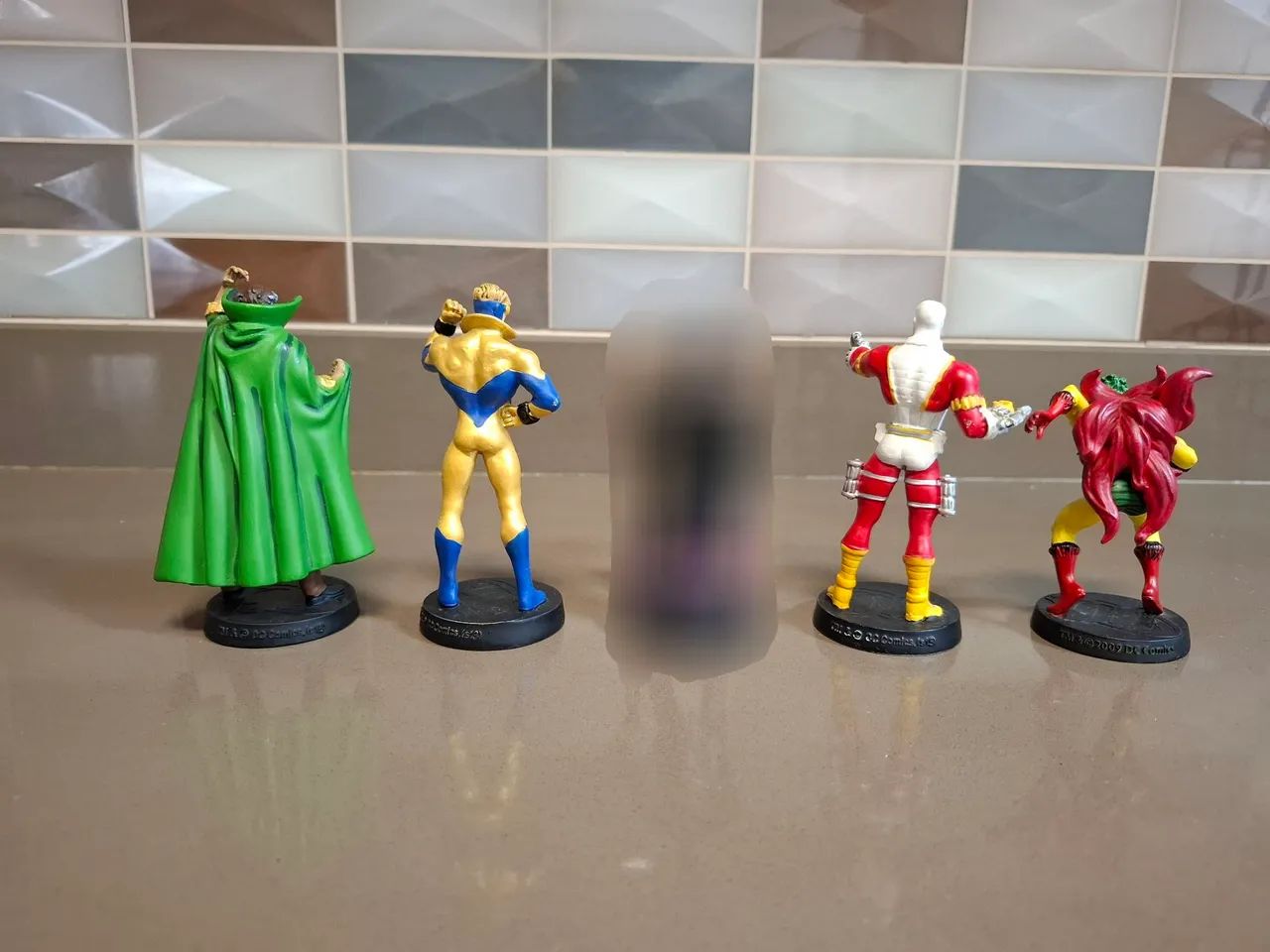 4 miniaturas DC eaglemoss - creeper, ras al ghoul, deadshot e booster gold - Foto 2