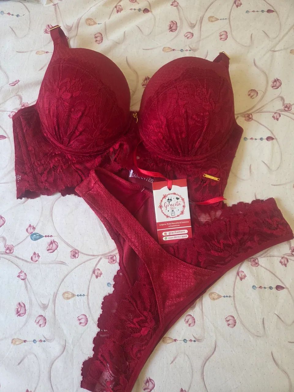Conjunto Calcinha fio dental e Sutiã em renda