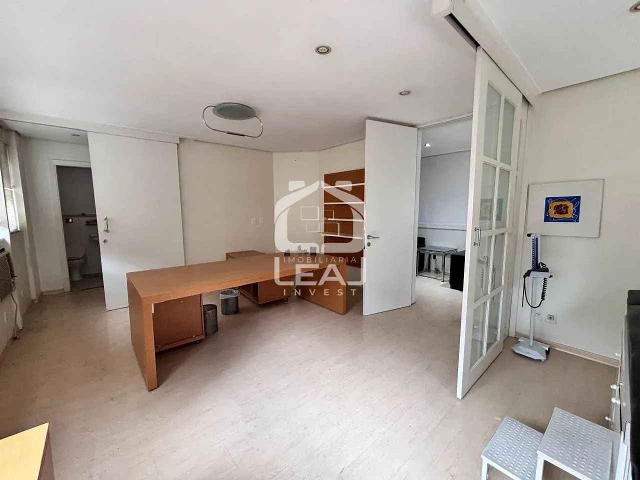 Conjunto comercia de 54m² com 2 salas e 1 vaga de garagem mobiliado para venda e locação n - Foto 4