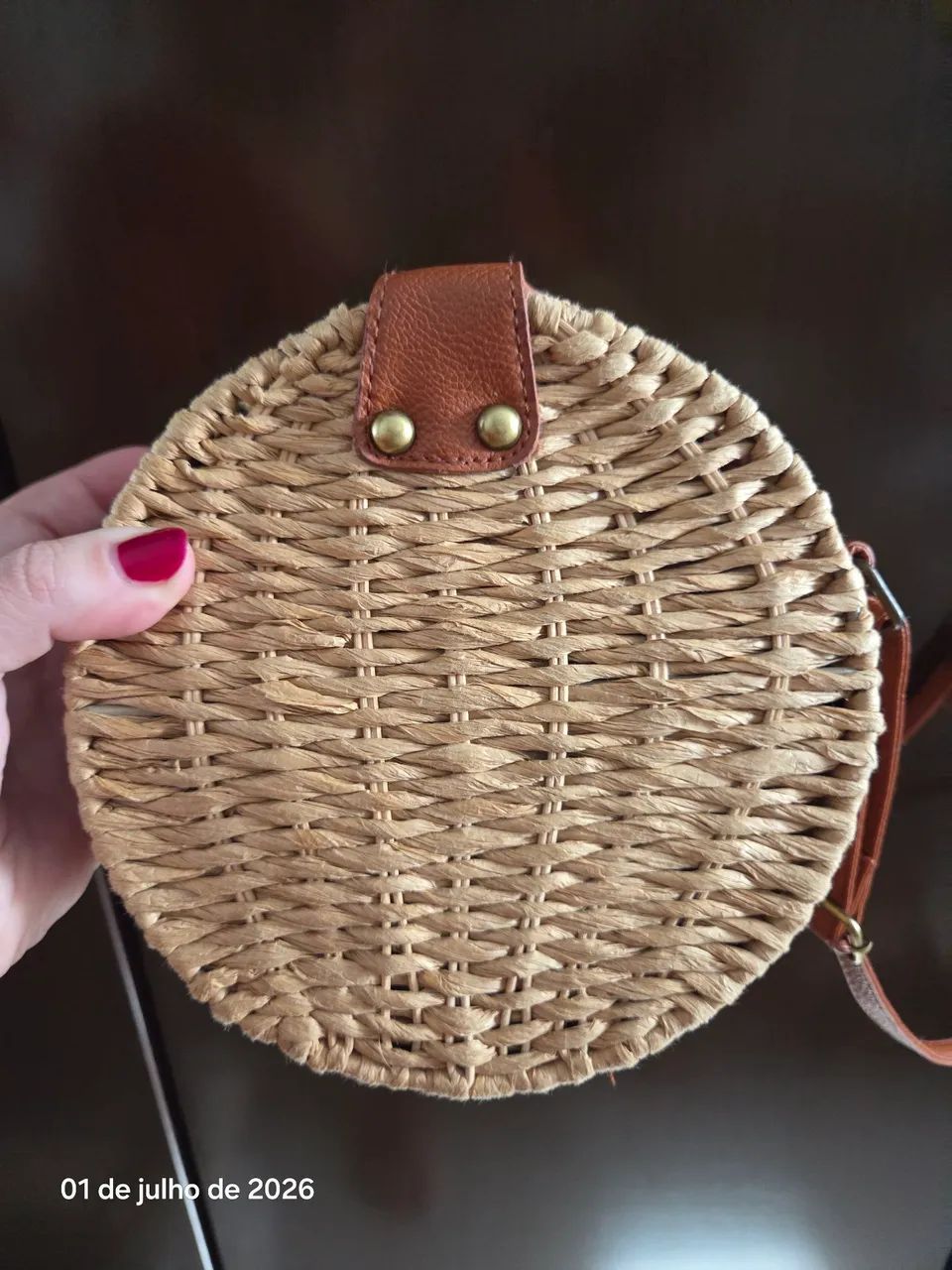 Bolsa de palha redonda com alça longa