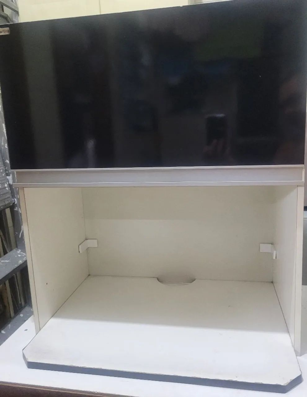 Armário aéreo para micro-ondas 