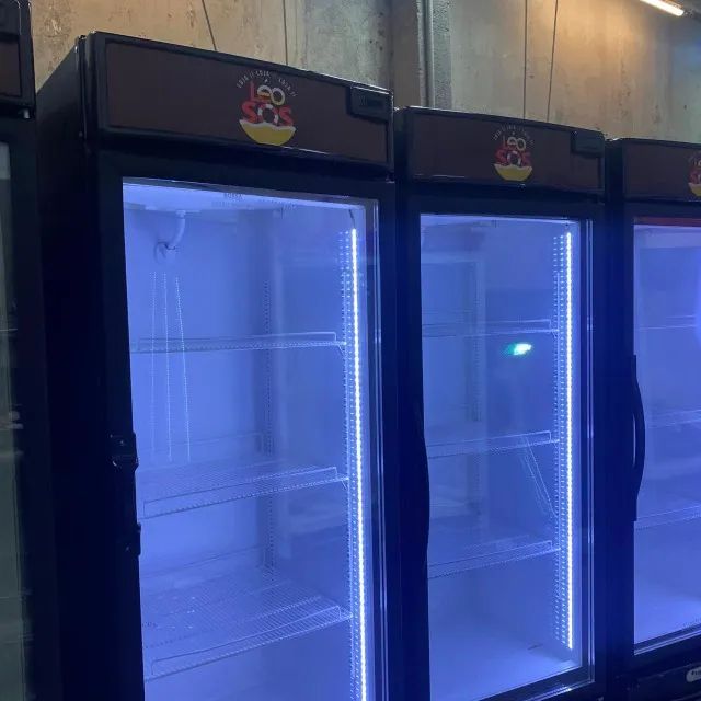 Cervejeira Vertical Expositora 430 Litros