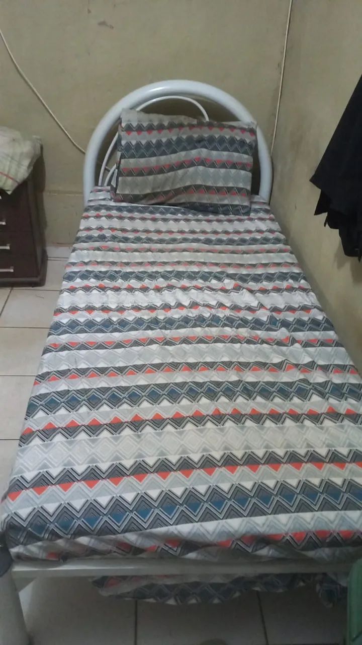 Cama tubolar solteiro com colchão. - Foto 2
