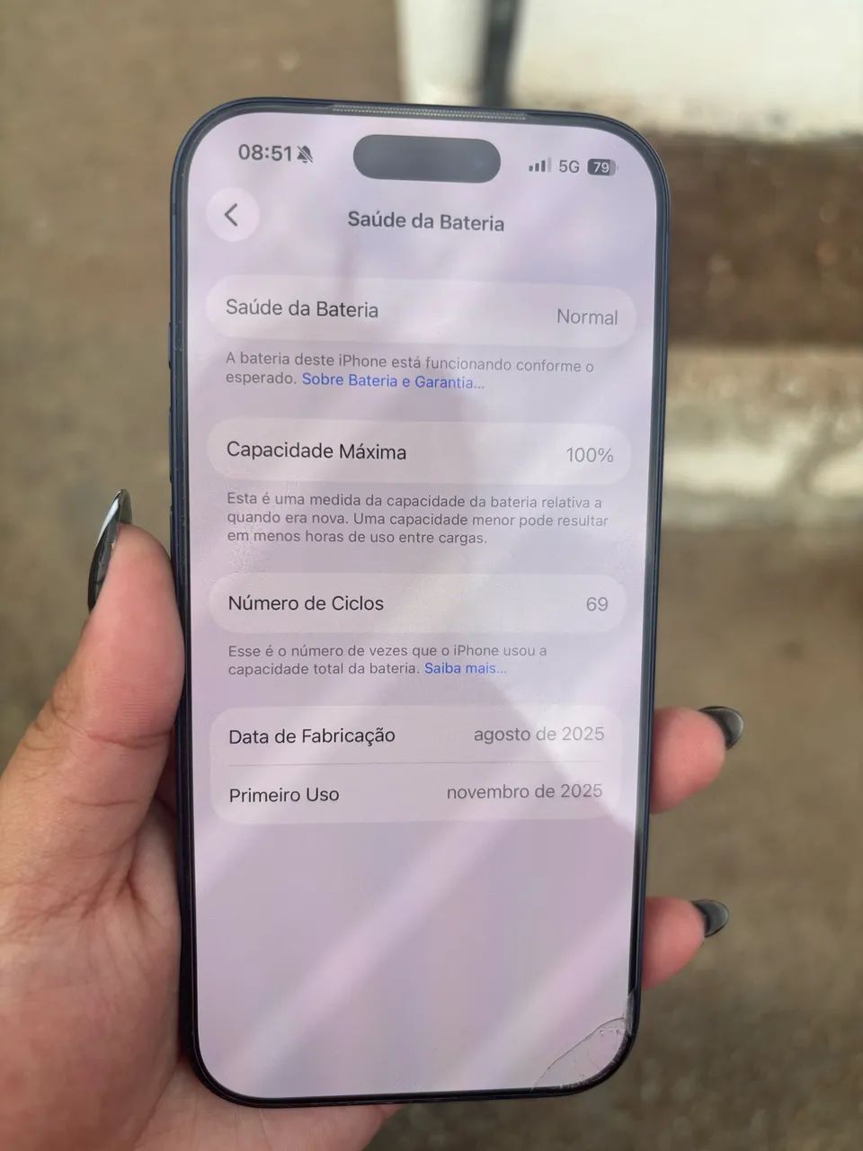 iPhone 17 pro na cor azul 256gb em perfeito estado com 100% de saúde de bateria - Foto 2