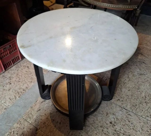 Mesa de Centro/Lateral Art Déco - Tampo de Mármore e Base Ébano - Foto 3