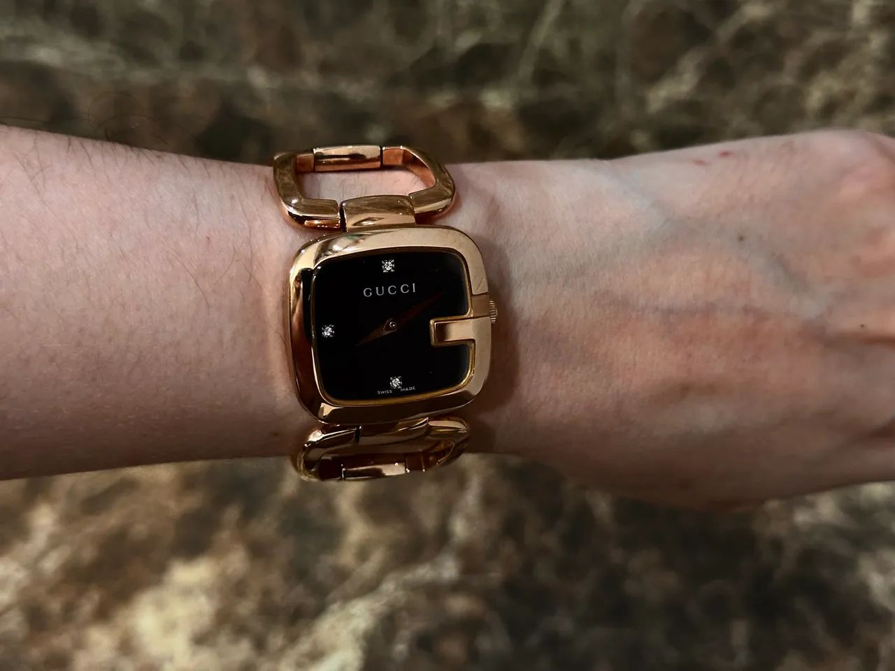 Relógio ORIGINAL - GUCCI ROSÊ - com diamantes - Foto 2