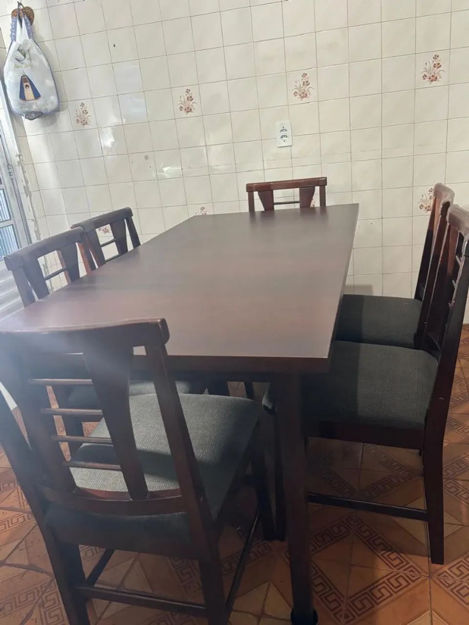 Mesa e cadeiras 6 lugares  - Foto 2