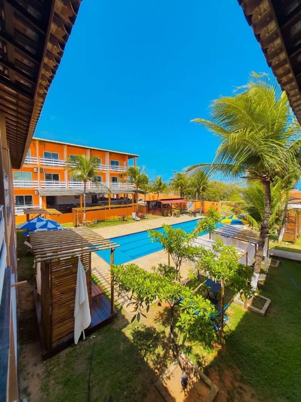 Pecem: Hotel c/55 suítes para 110 pessoas a 200m da praia