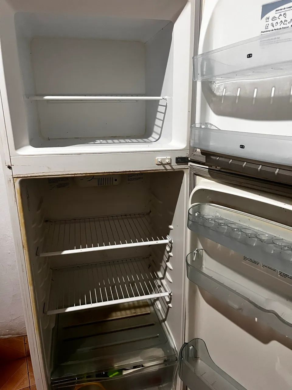 Geladeira Electrolux (com defeito) - Foto 4