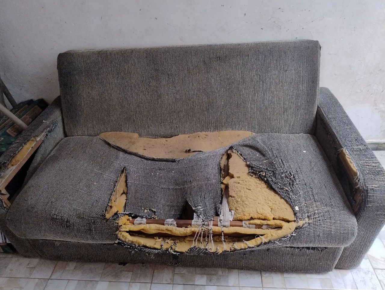 Sofá cama (reforma) - Foto 2