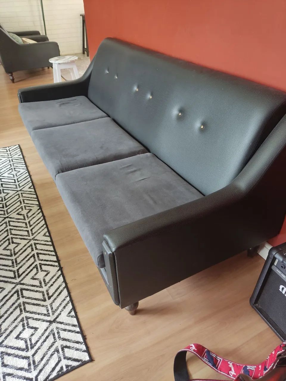 Sofa anos 60. Muito conservado.