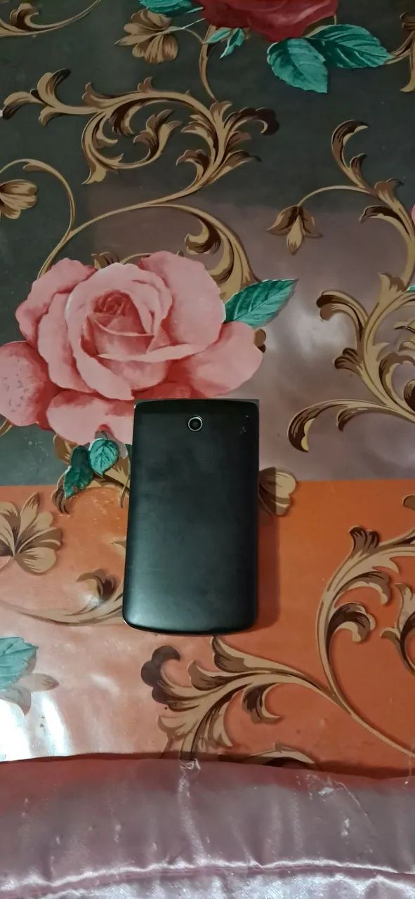 Vende-se  um celular LG 