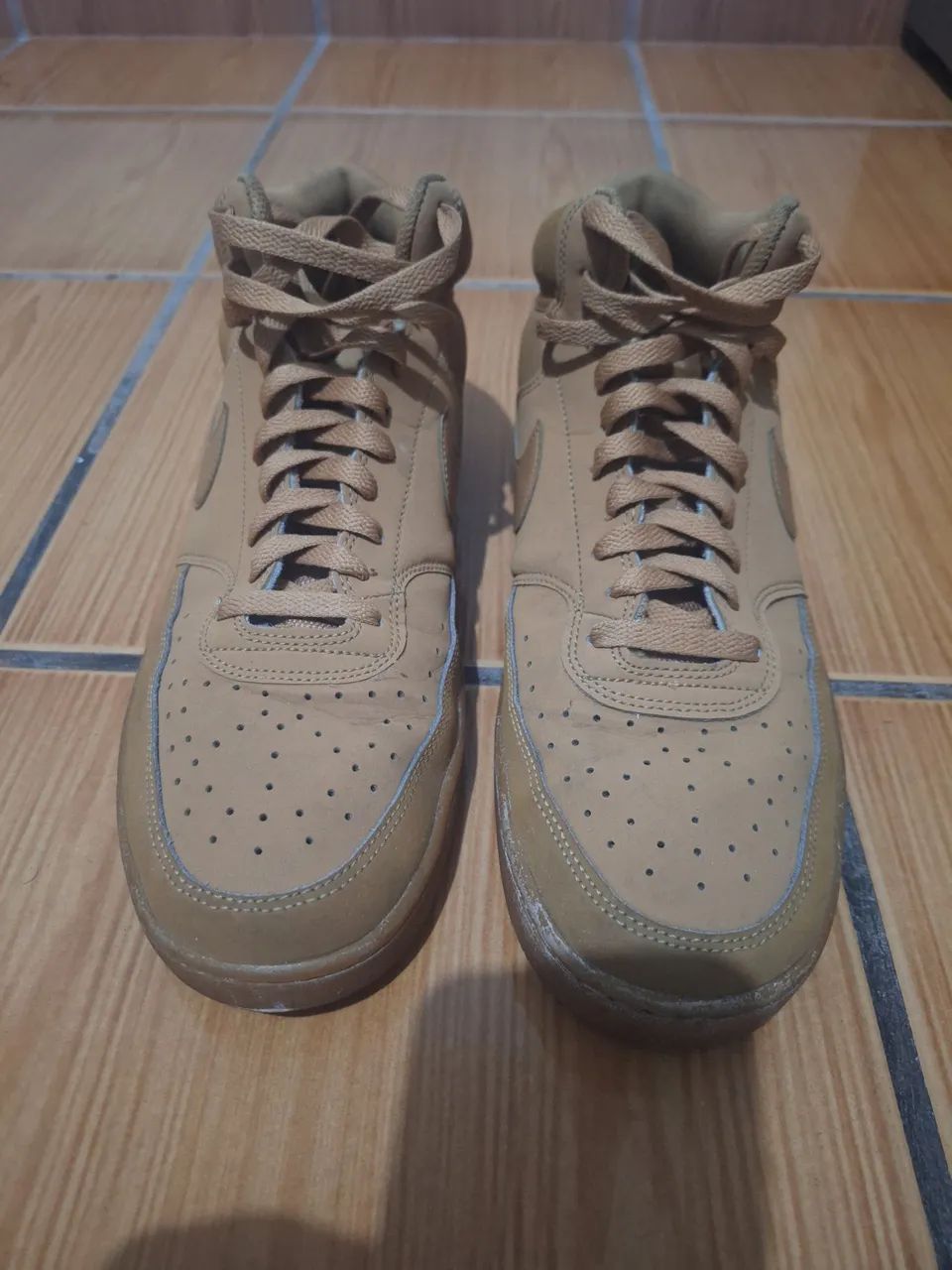 Nike Cour Vision Mid marrom - Foto 2