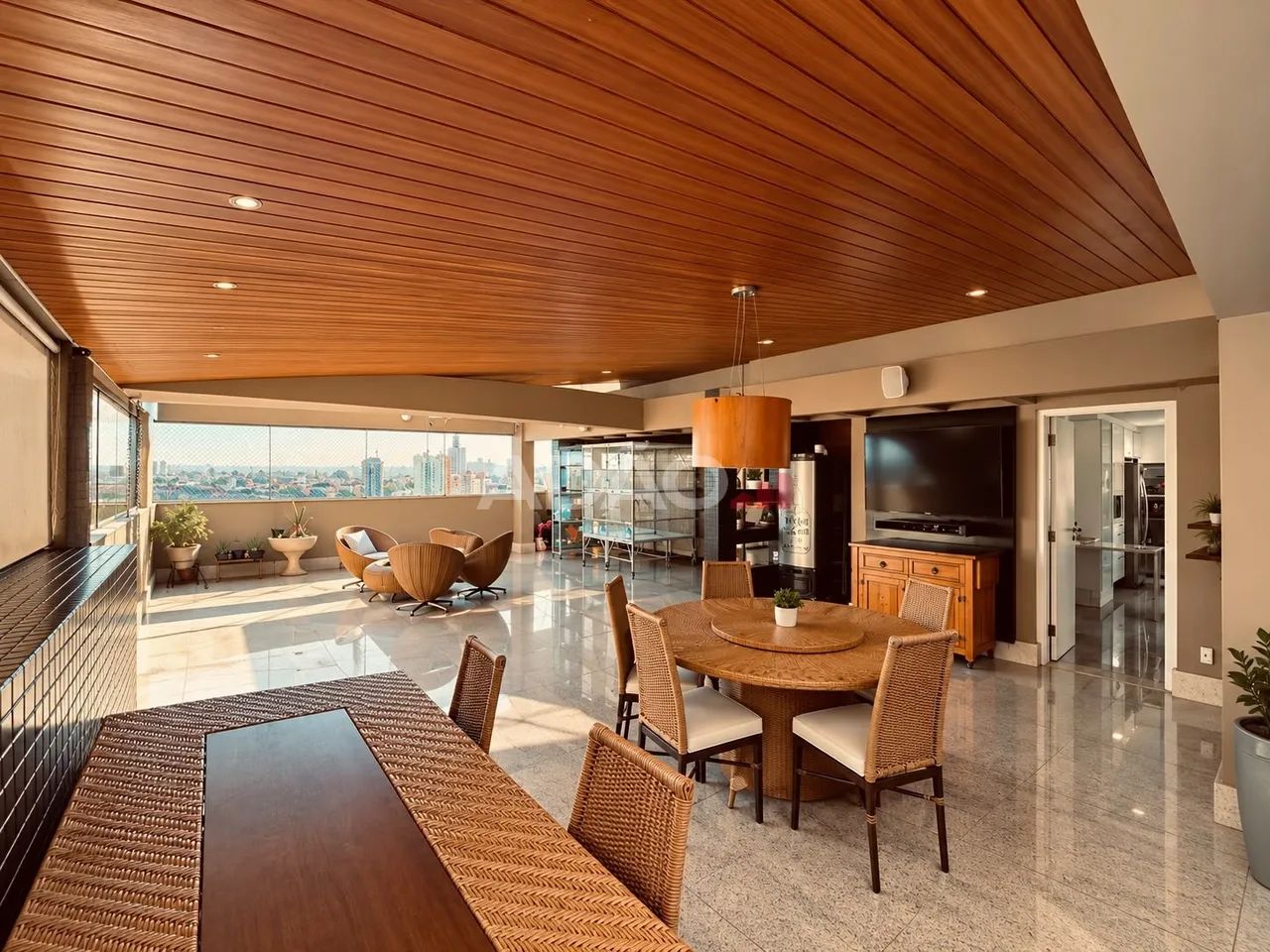 Cobertura duplex com 4 suítes e vista para o lago das rosas no setor oeste