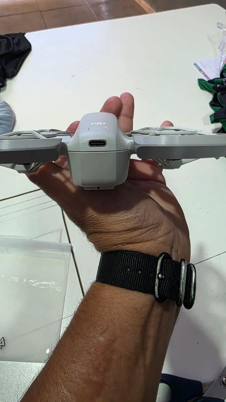 DRONE DJI NEO  FLY MORE COMBO (SEM CONTROLE), ACEITO TROCA POR CONTROLE DJI RC 2 - Foto 2