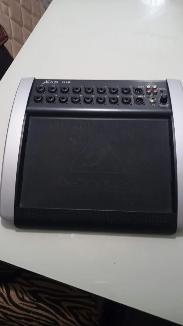 Mesa beringher digital 18 canais - Foto 2