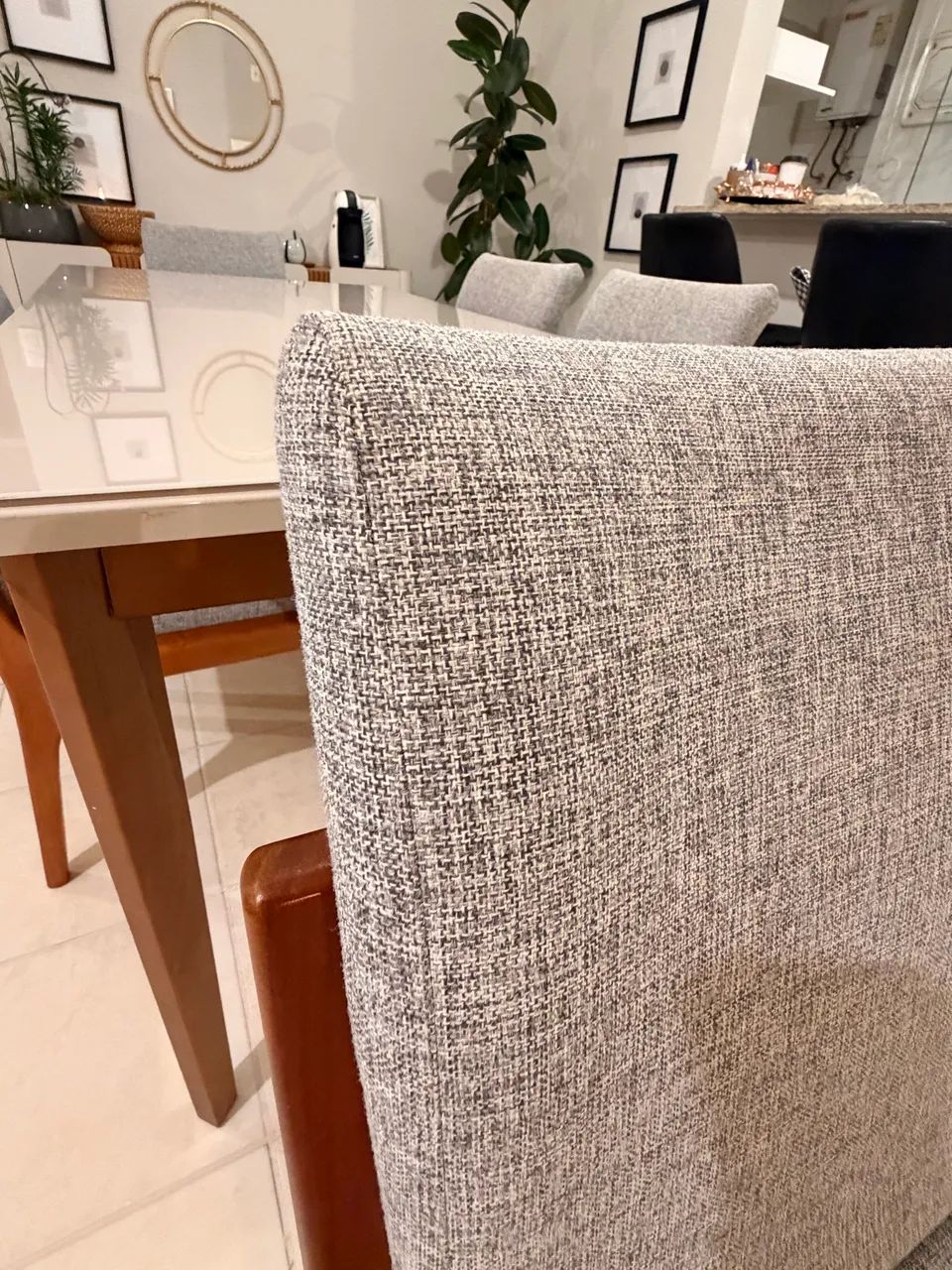 Mesa de jantar com 6 cadeiras - Foto 4