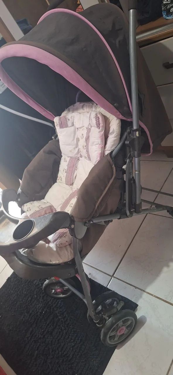 Carrinho de bebê cosco rosa - Foto 3
