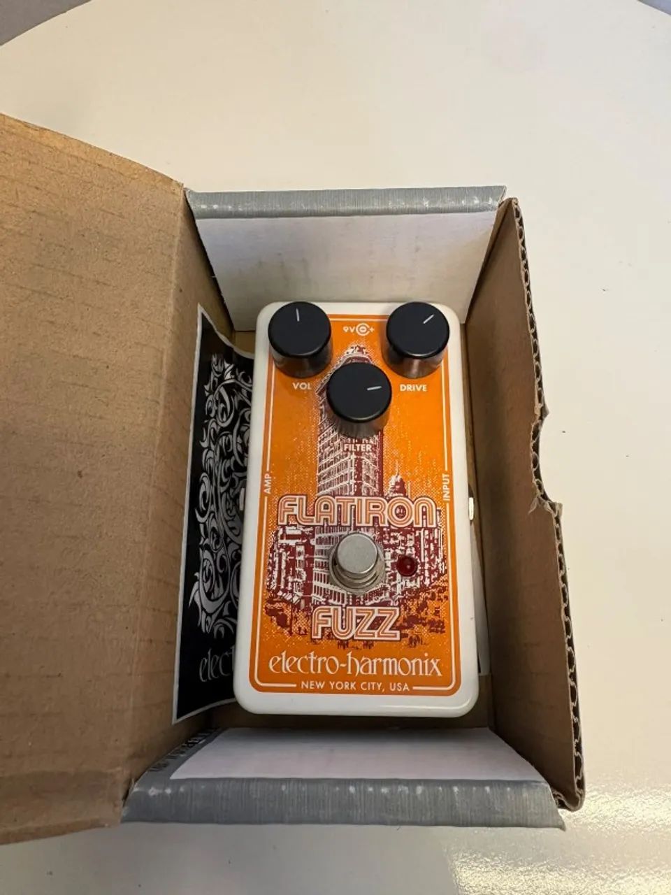 Pedal Fuzz Flatiron Electro Harmonix - Foto 2