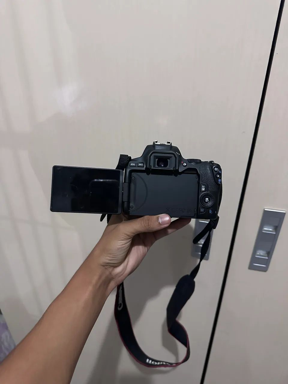 Câmera Cannon SL3 - Foto 4