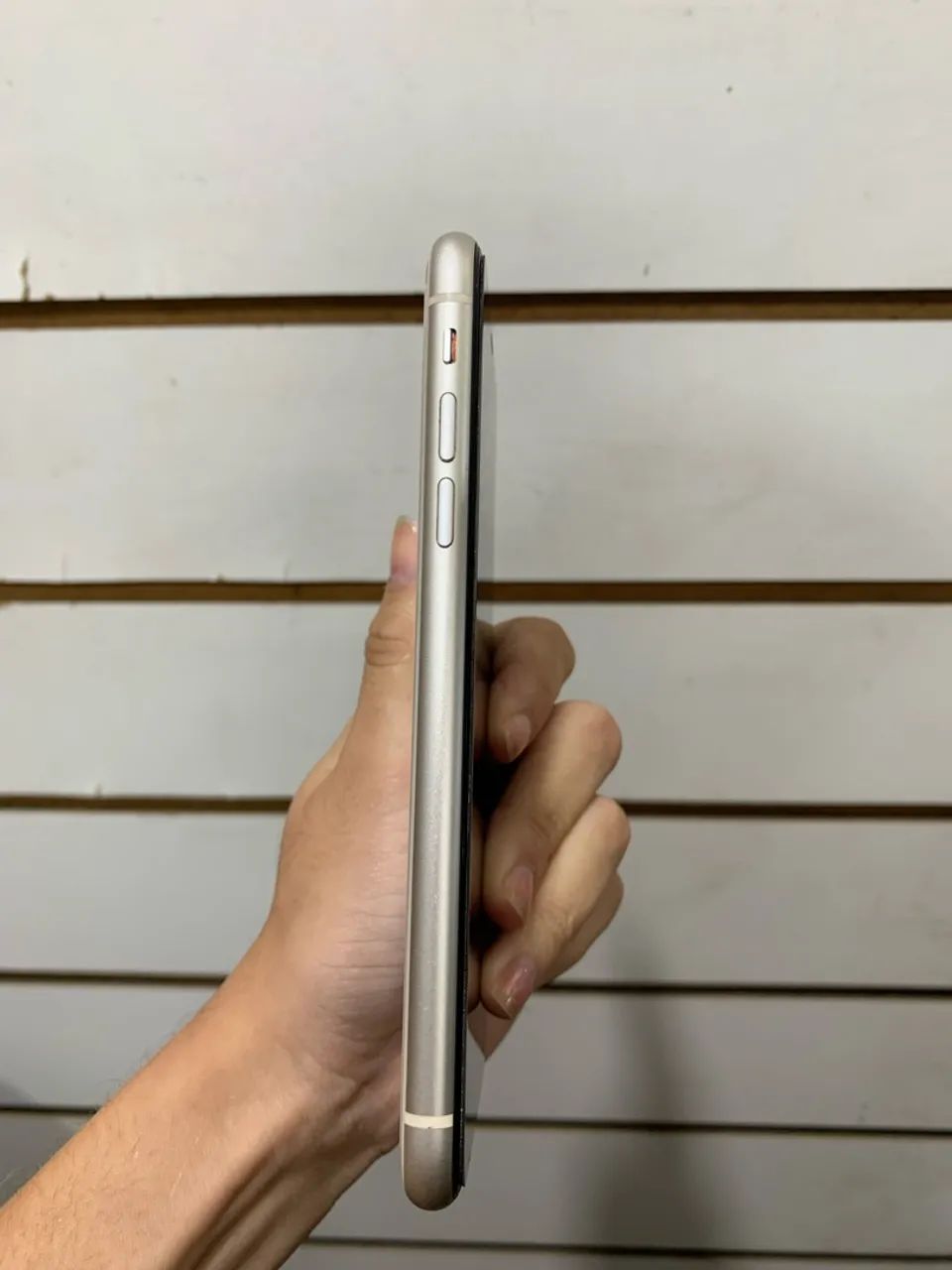 IPHONE 11 BRANCO 128GB - ÚNICA DONA - Foto 3