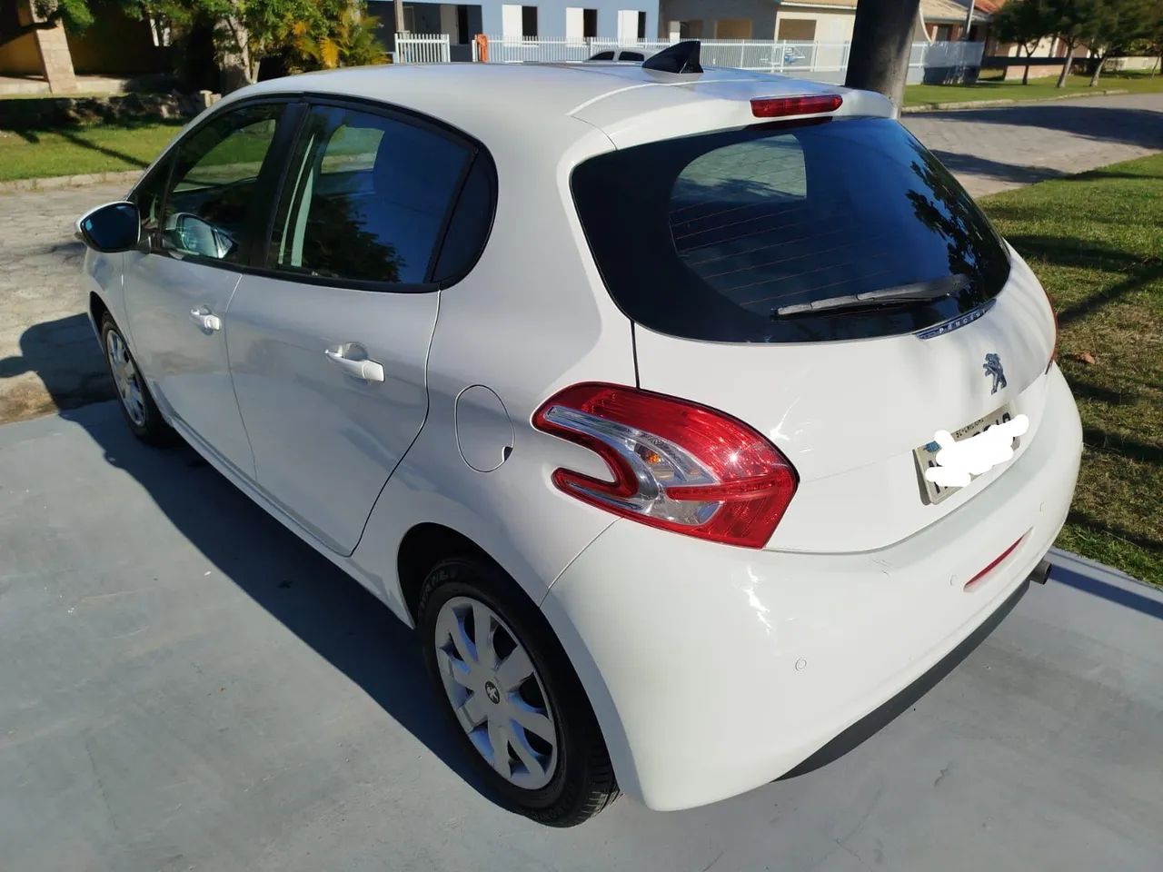 Peugeot 208 ACTIVE 1.5 8V FLEX 2015
