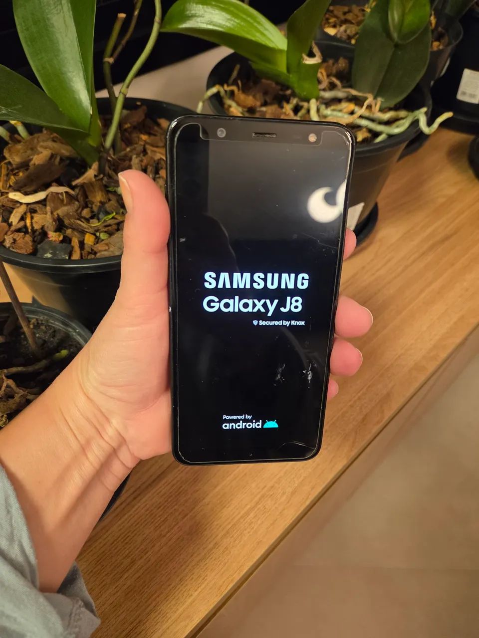 Samsung Galaxy J8  - Foto 2