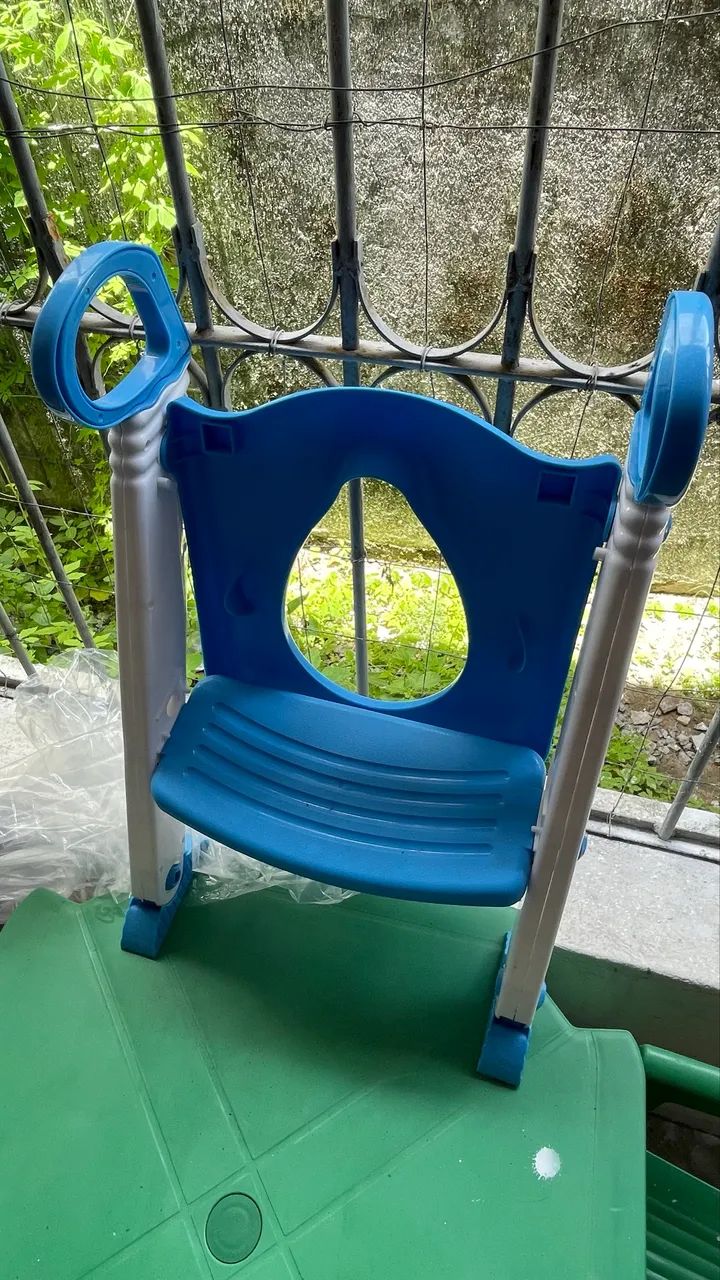 Assento infantil para privada com escadinha ROSA E AZUL - Foto 3