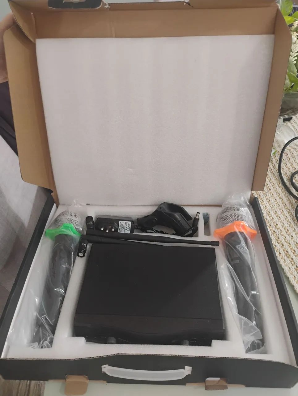MICROFONE SEM FIO J&F PROFISSIONAL WIRELESS DUAL CHANNELS  - Foto 3