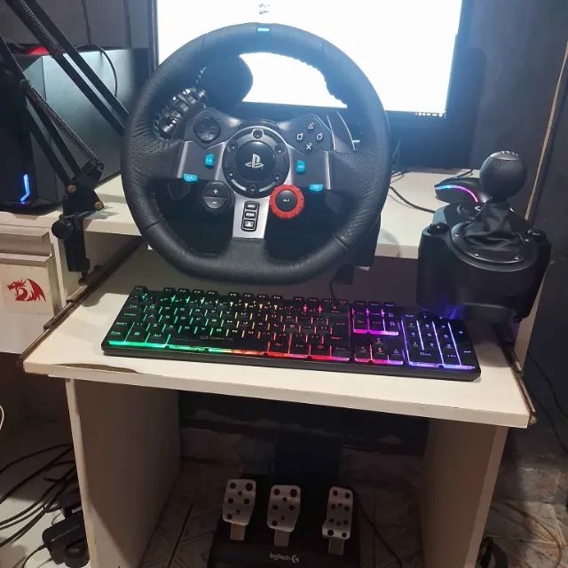 Volante/Pedais LOGITECH G29 + Câmbio LOGITECH - Foto 3