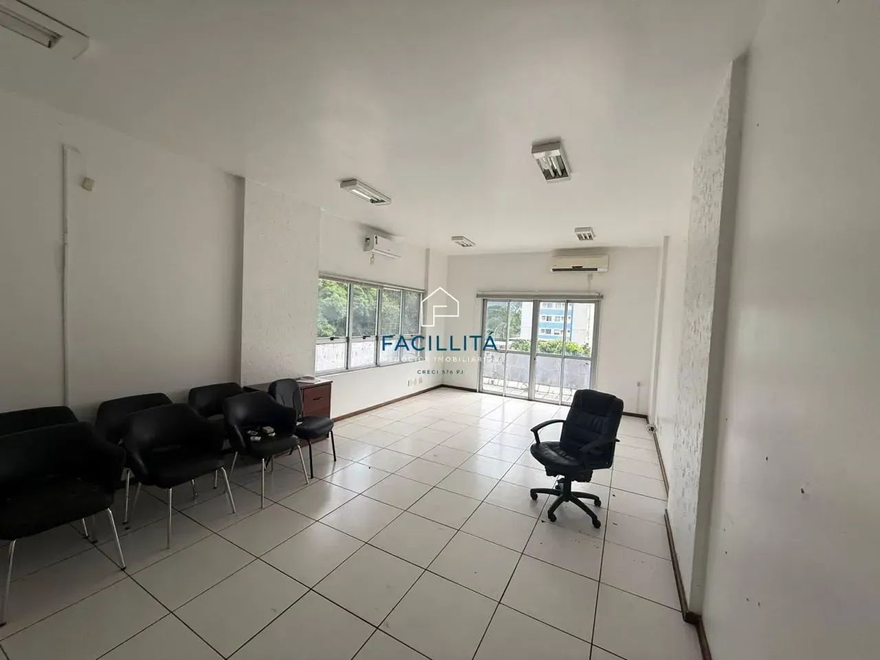 Vendo sala no Edifício Empire Center com 50m² na Chapada-Manaus/AM