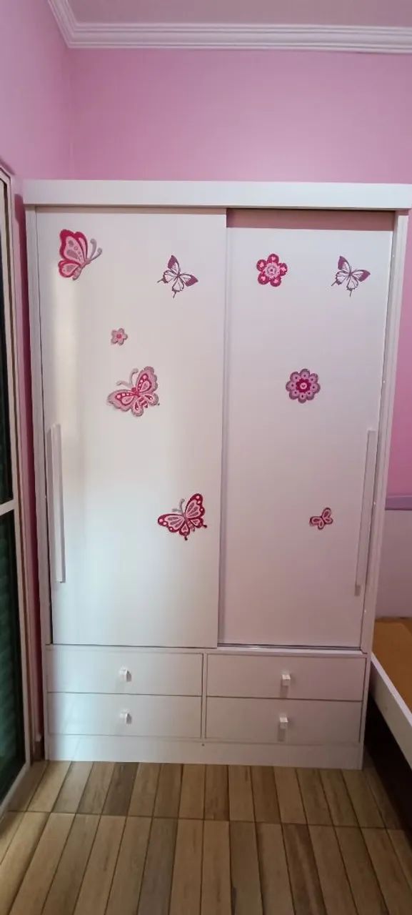 Guarda roupa branco solteiro 