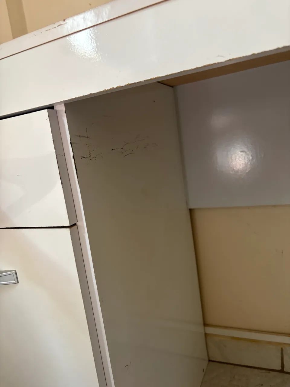Escrivaninha branca  - Foto 2