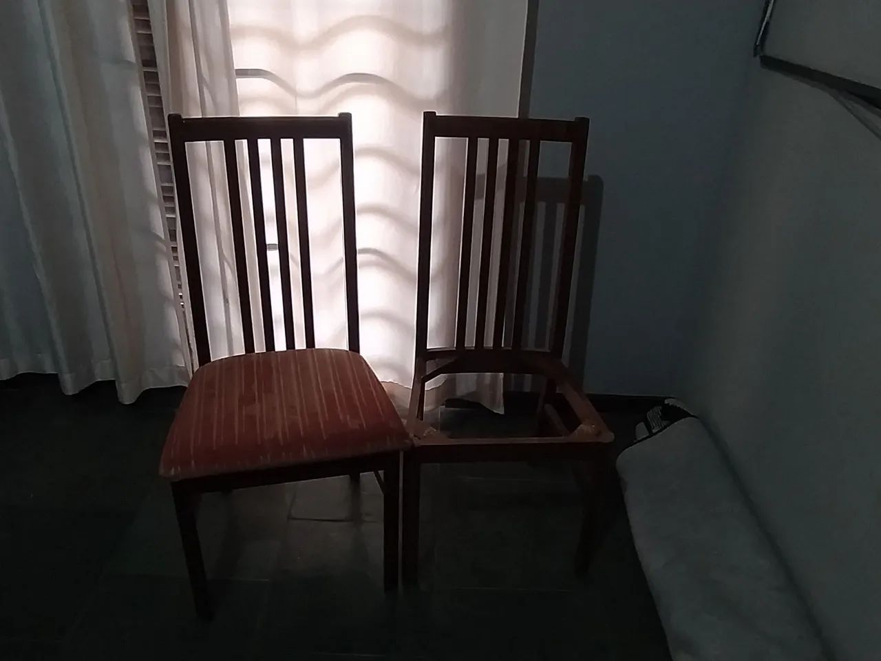 6   Cadeiras em  mogno . - Foto 2