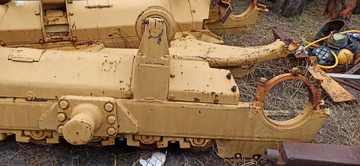 Trator de esteira D6D Caterpillar Rodante Feito, com riper, sem transmissão  - Foto 6