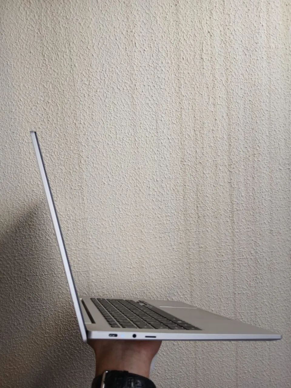 Vendo notebook Samsung galaxy Booker go - Foto 2