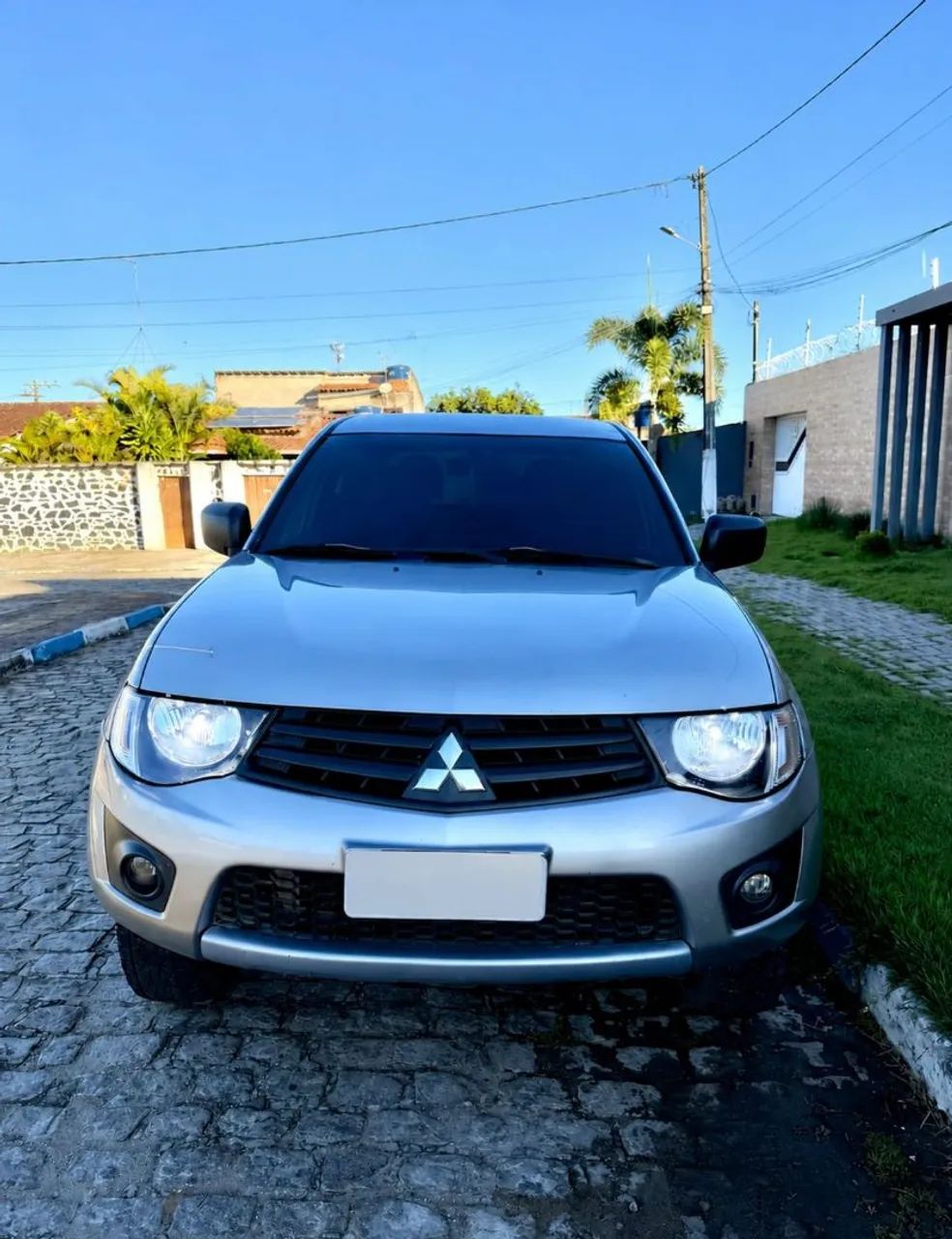 Mitsubishi L200 L200 Triton GLX 3.2 CD TB Int.Diesel Mec 2017