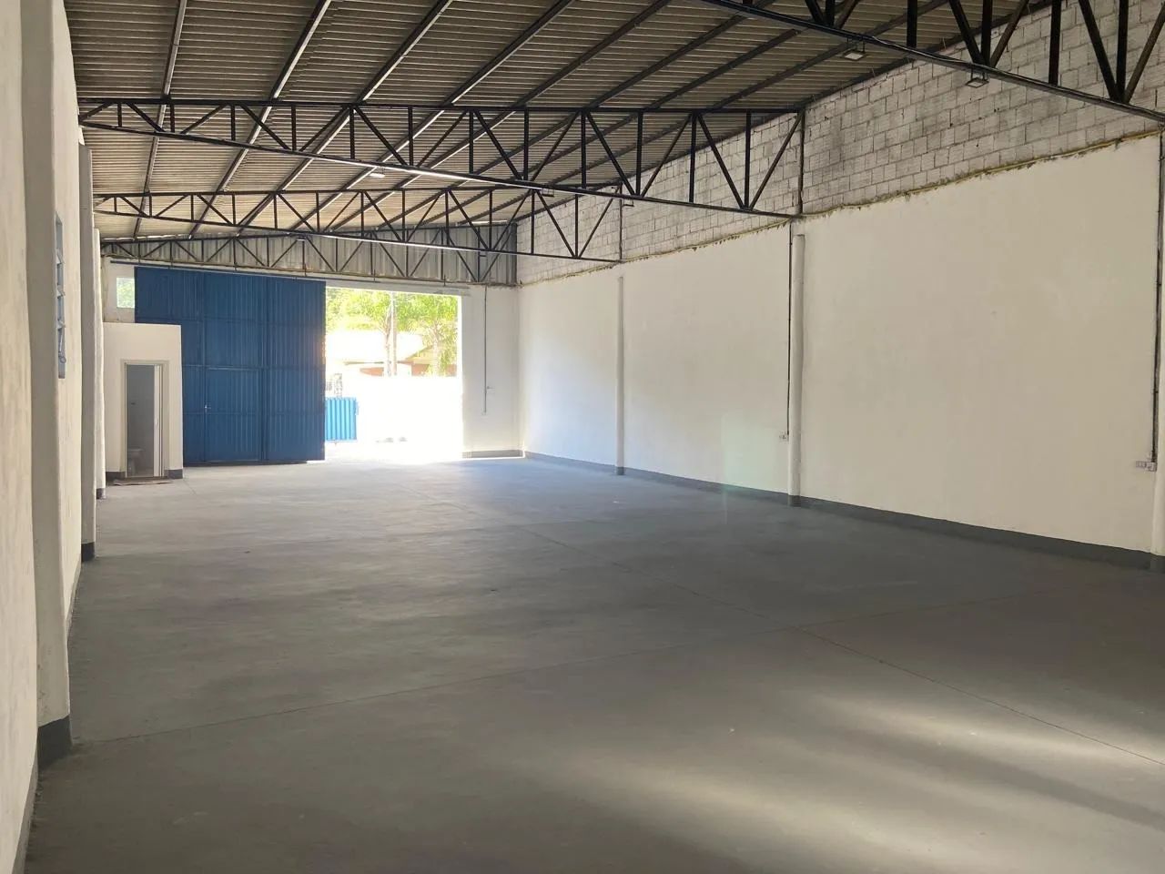 Galpão com viabilidade para edificação 6 andares - Foto 2