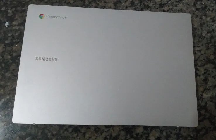 Chromebook Samsung Excelente estado $800 - Foto 2