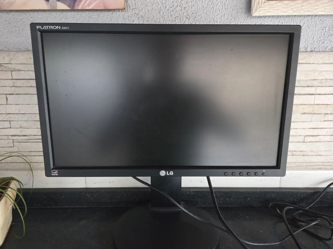 Monitor LG Flatron E2011
