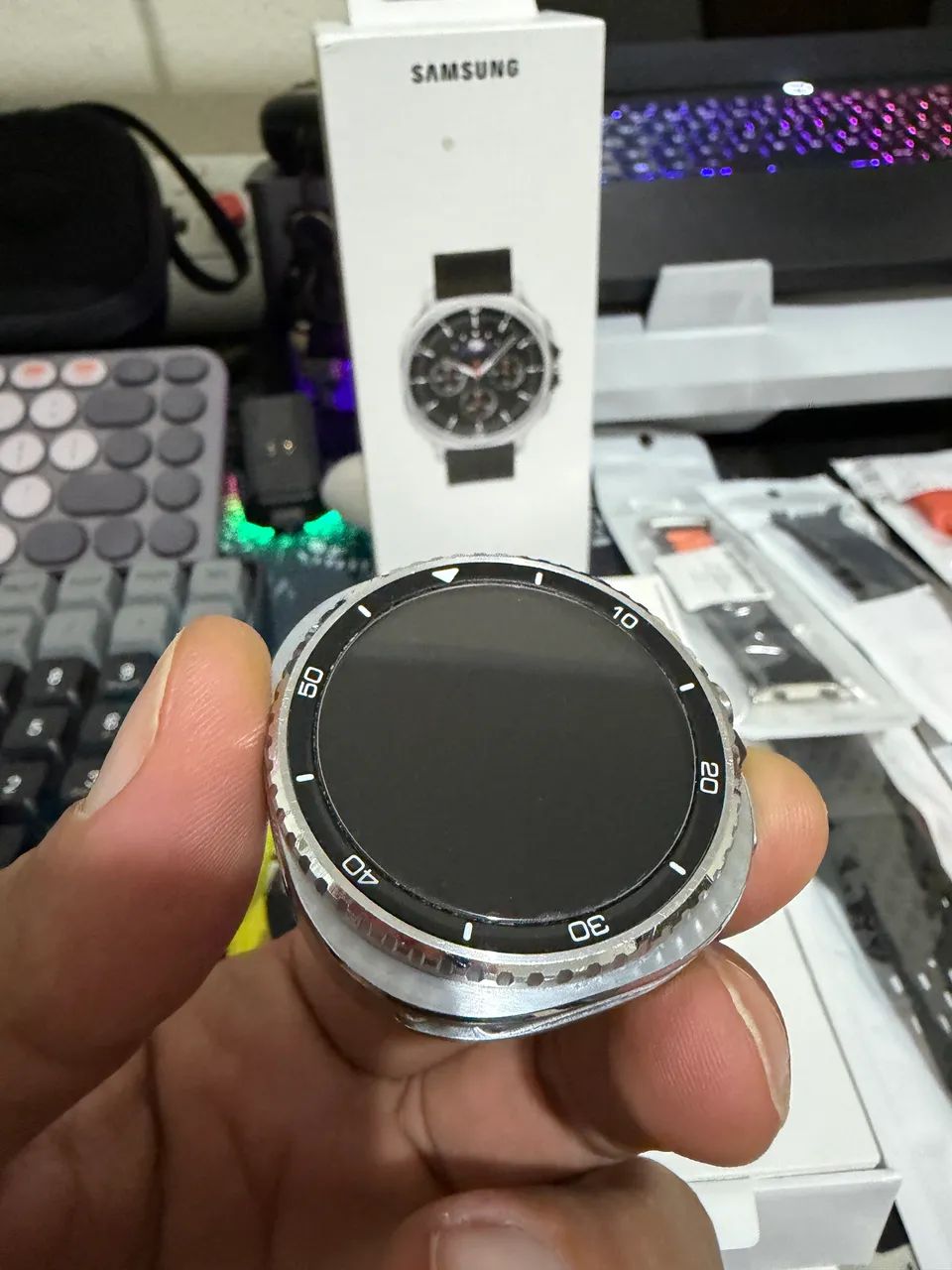 Samsung Galaxy Watch 8 Classic LTE 47mm - Foto 4