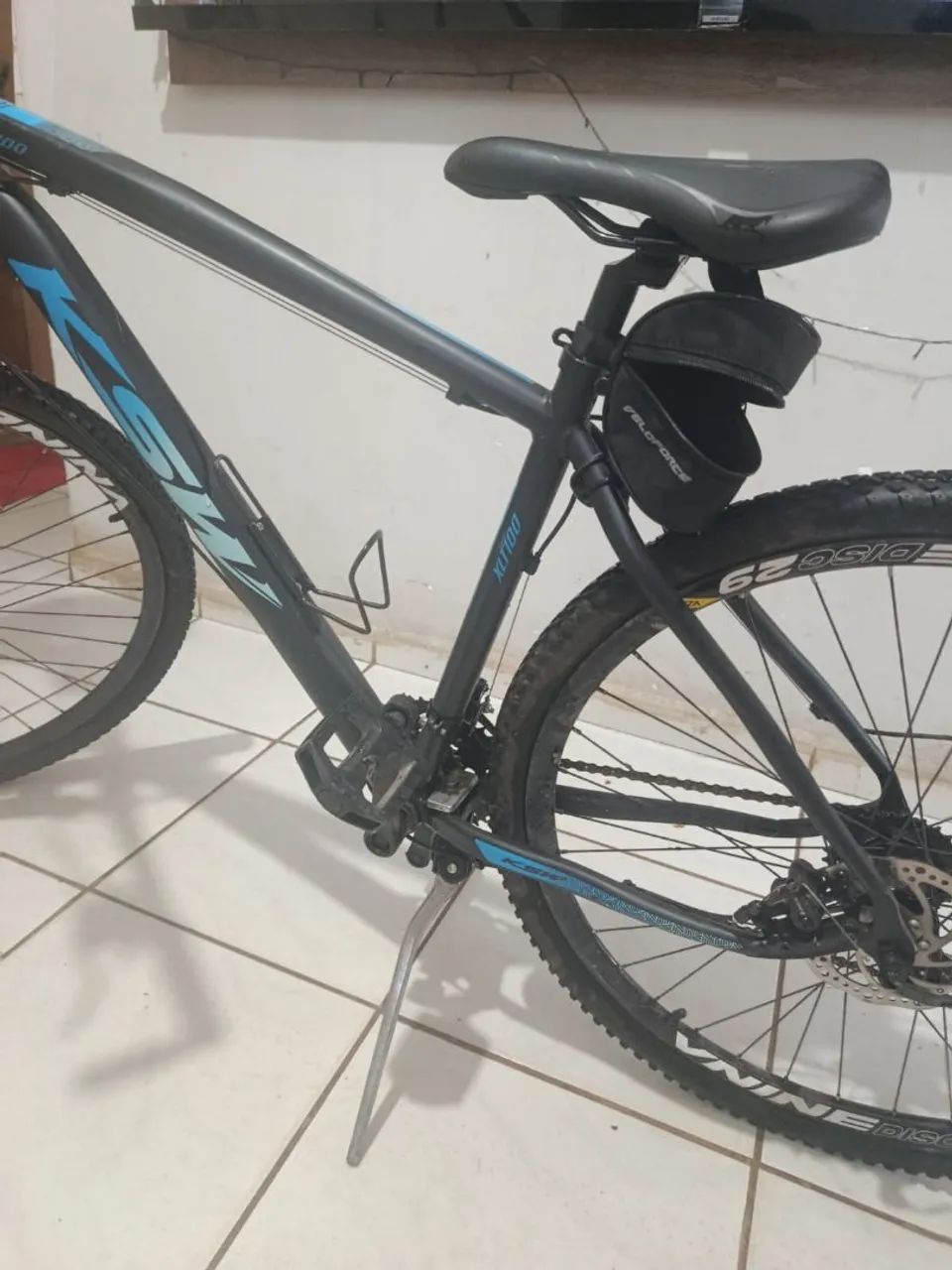 VENDO BICICLETA + ACESSÓRIOS  - Foto 2