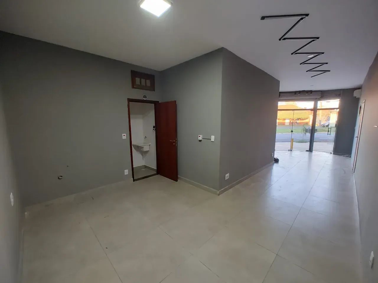 Prédio/Edifício inteiro para venda possui 700 metros quadrados com 15 quartos - Foto 3