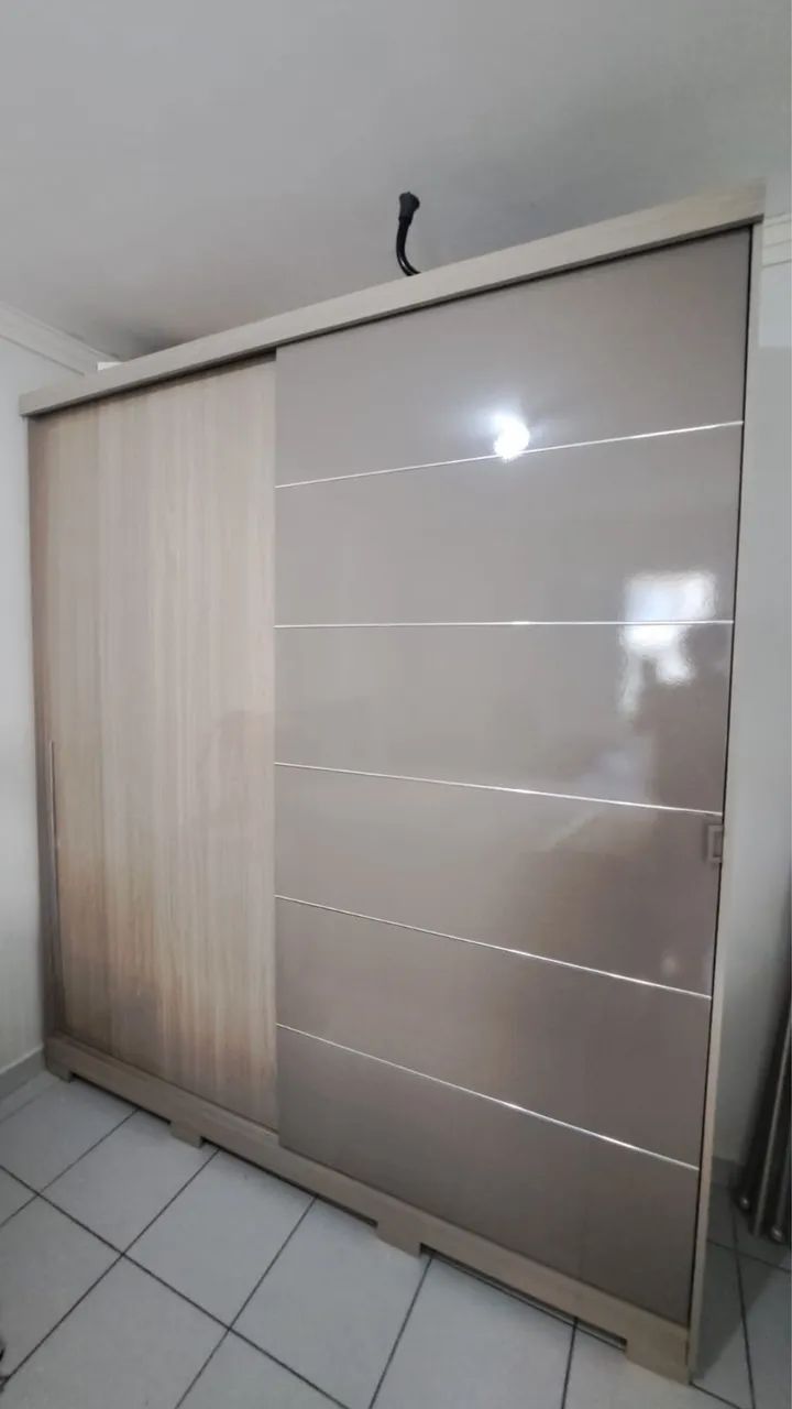 Guarda-roupa 2x2,30m
