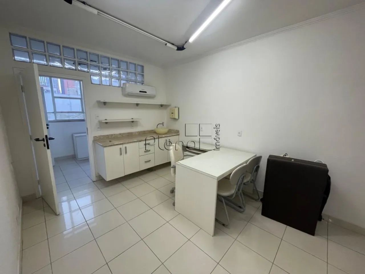 Sala para locação com 45 m² no Centro, Campinas.