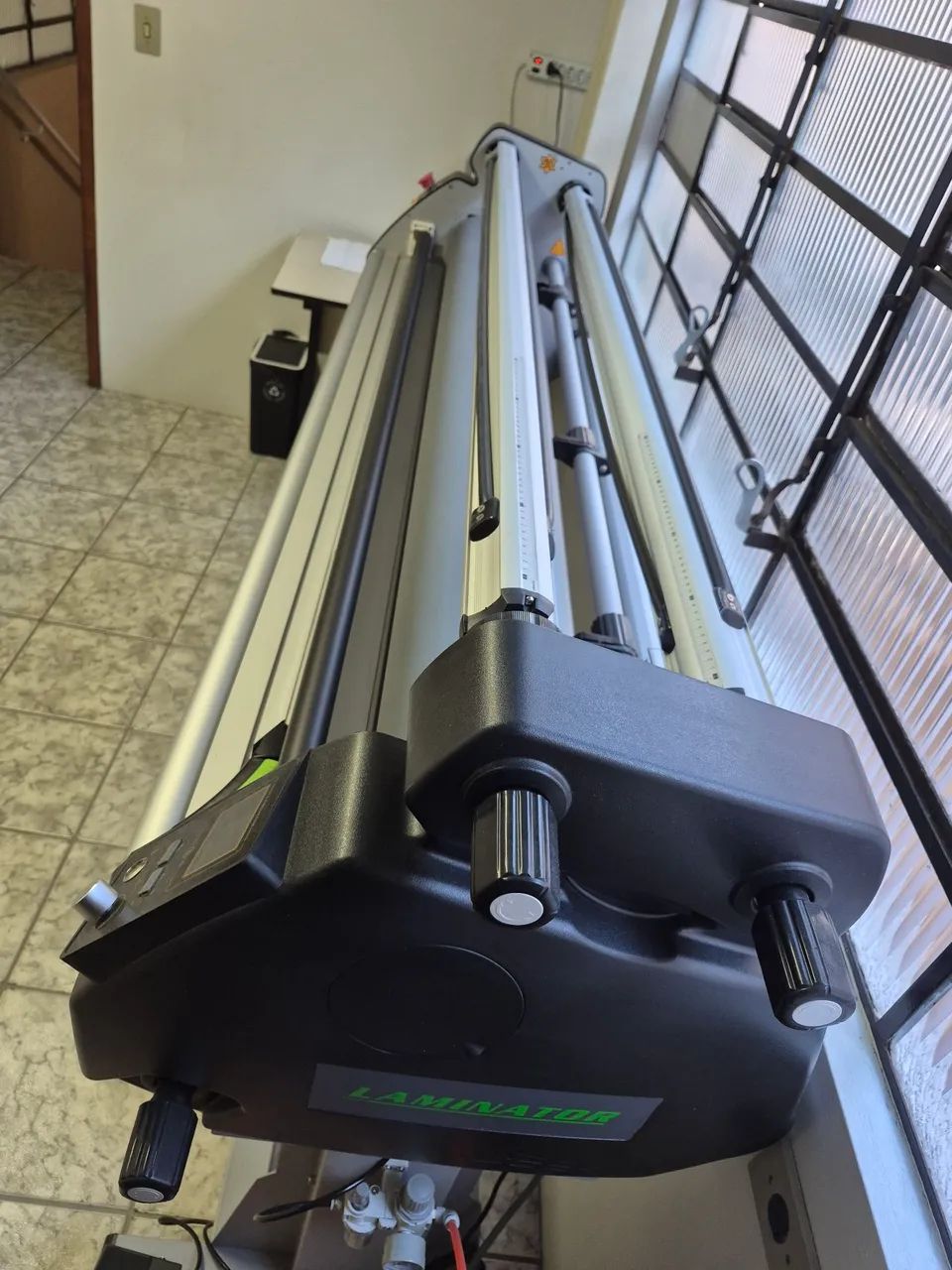LAMINADORA 1700 D4 - 220V | OPORTUNIDADE - Foto 4